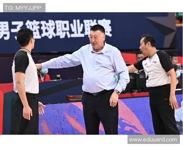 南京篮球队区域防守分析：优缺点与改进策略探讨